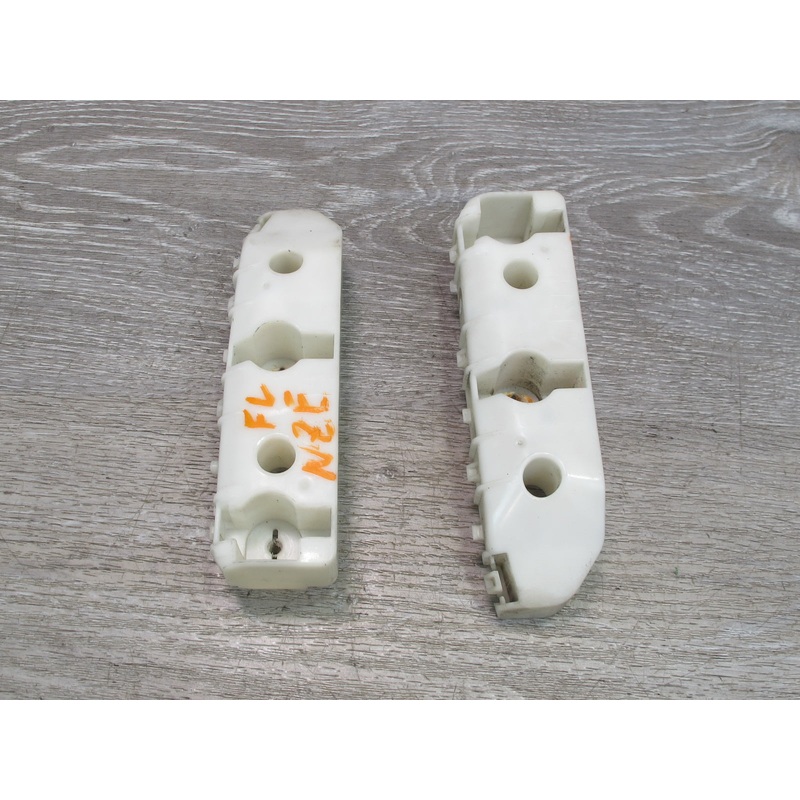13-20 Nissan Z34 370Z Base Front Left & Right Side Bumper Bracket Mount Set OEM