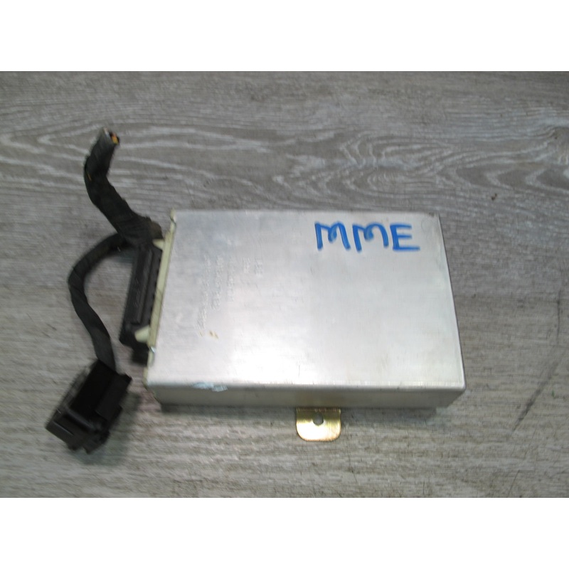 81-85 Mercedes W123 Cruise Control  Module 0015457932 OEM