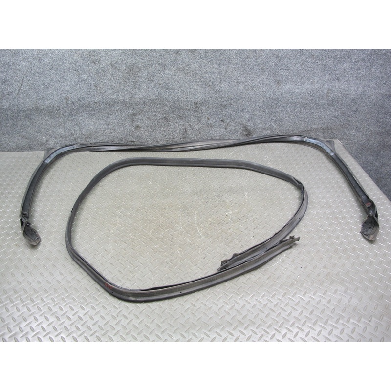 07-10 Saturn SKY Upper Roof Windshield Seal Rubber Weather Strip Set OEM