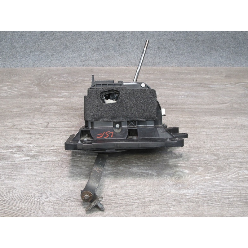 08-09 Lexus UVF46L LS600hL A/T Automatic Transmission Gear Shifter OEM