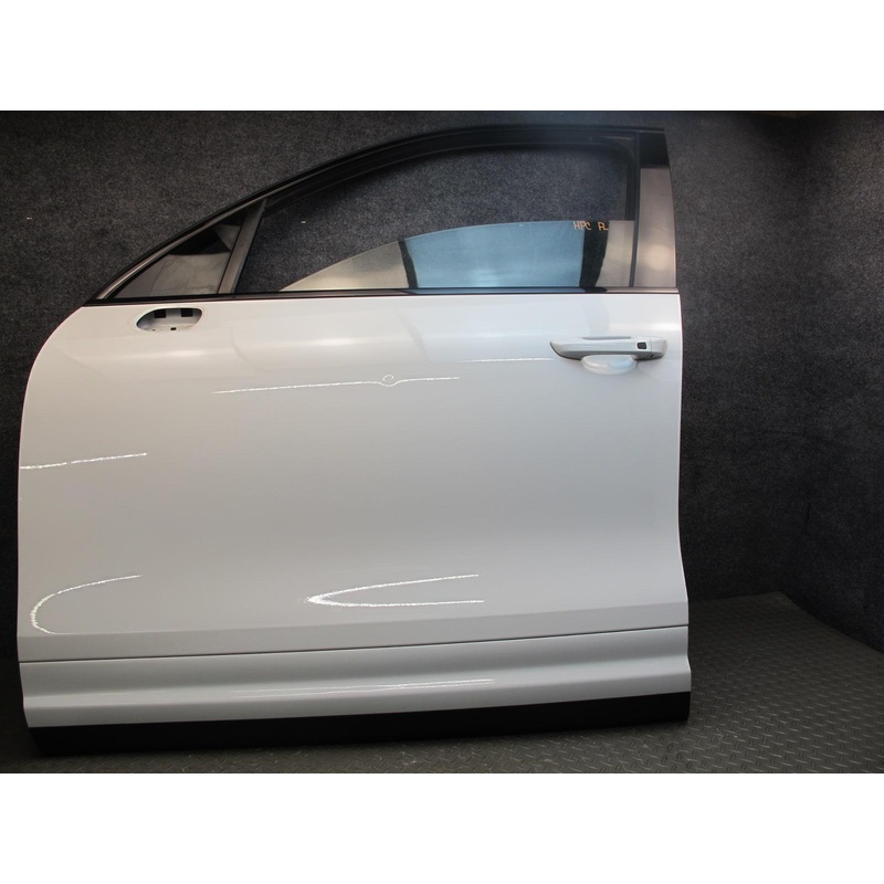 2011-2018 Porsche Cayenne 958 Front Left Driver Side Door Shell Panel W/ Glass
