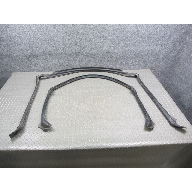 87-92 Toyota Supra MA71 Set of 2 Targa TOP Roof Weatherstrip Rubber Seal OEM