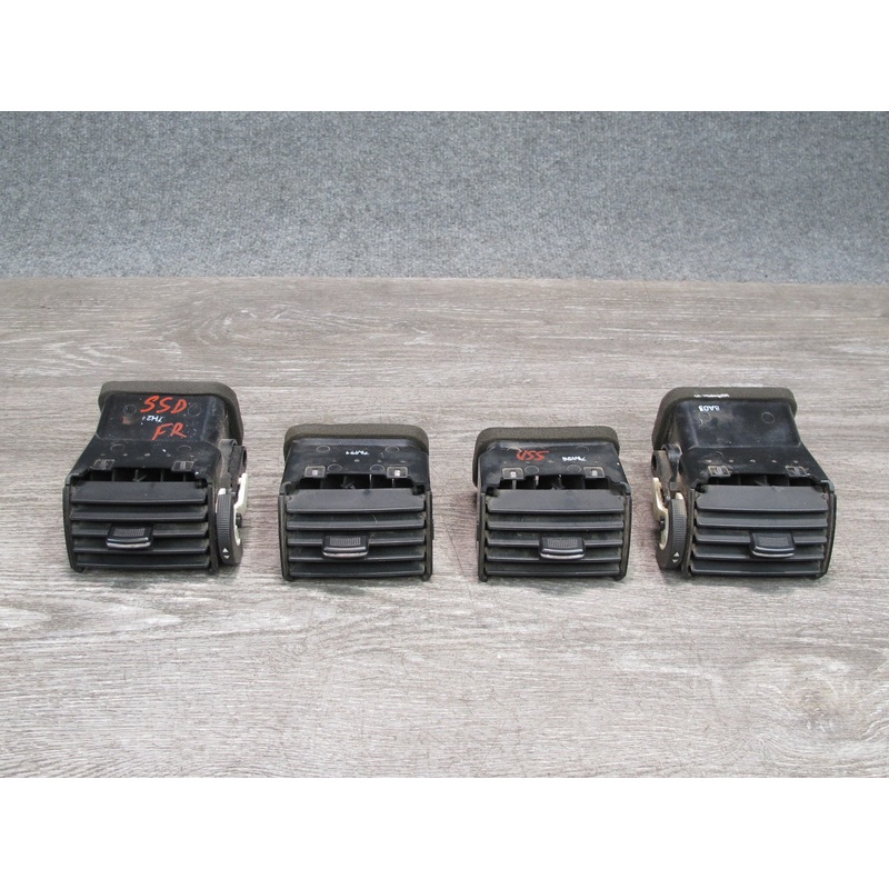 07-10 Saturn SKY Set of 4 Dash Front Left & Right A/C Air Vent Grille OEM