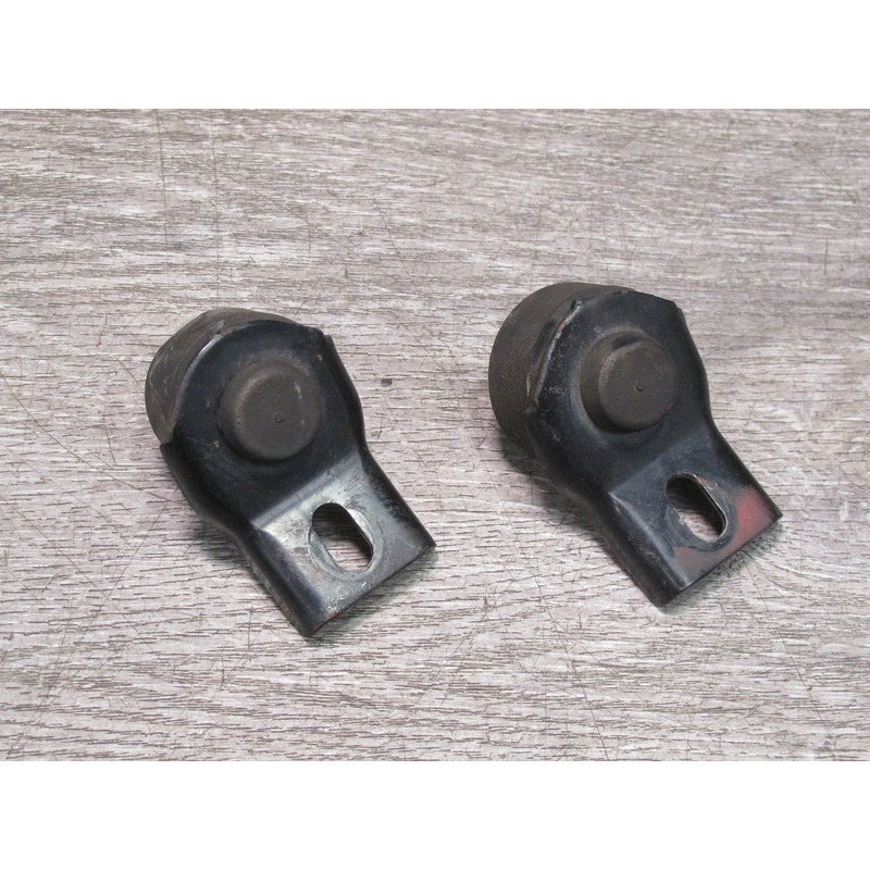 1984-1989 Porsche 928 Radiator Upper Mount Bracket Support Set of 2