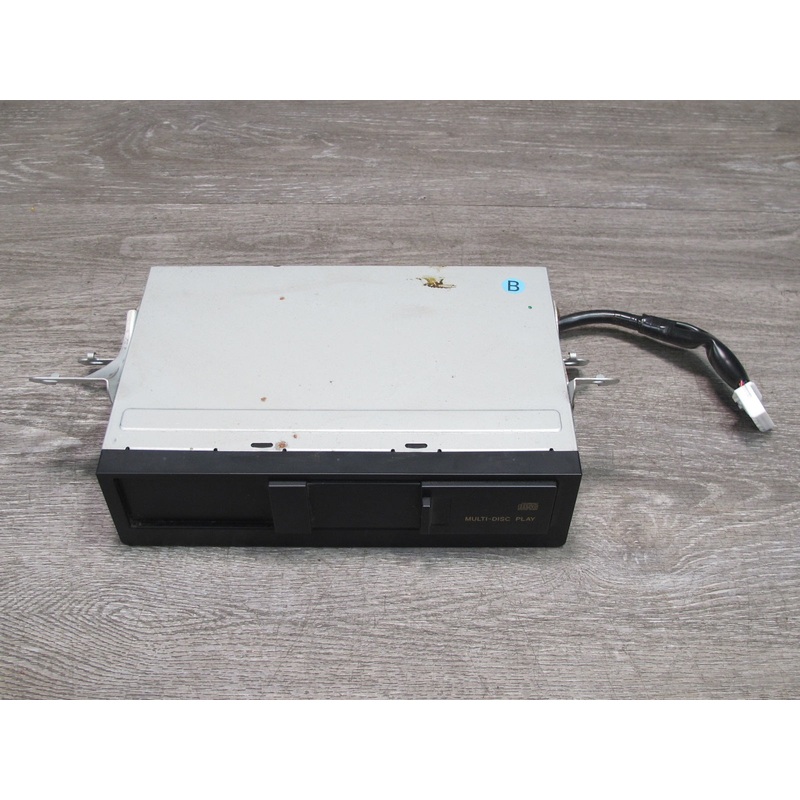 2003-2006 Lexus UZJ120L GX470 CD Changer Player 86270-60070