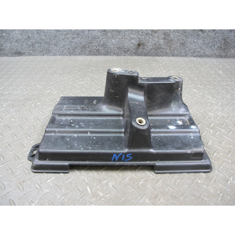 01-05 Lexus JCE10L IS300 Battery Tray Holder 74431-53020 OEM