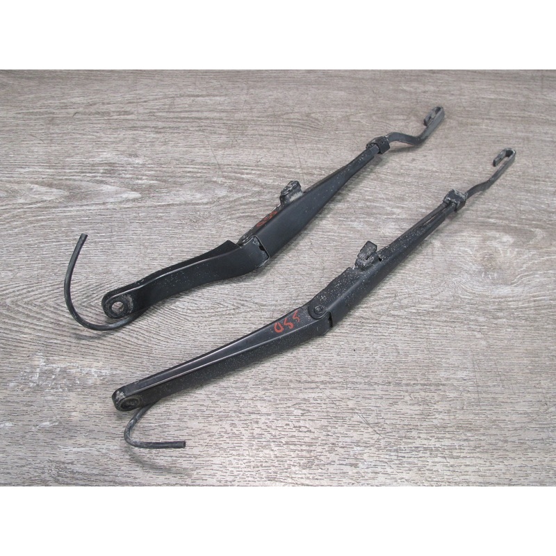 07-10 Saturn SKY Set of 2 Front Left & Right Windshield Wiper Arm OEM