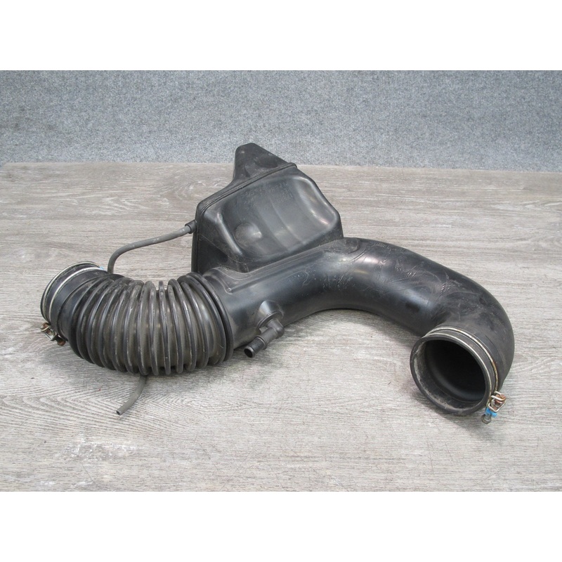 2003-2005 Lexus UZJ120L GX470 Air Cleaner Resonator Tube Hose 17880-50060