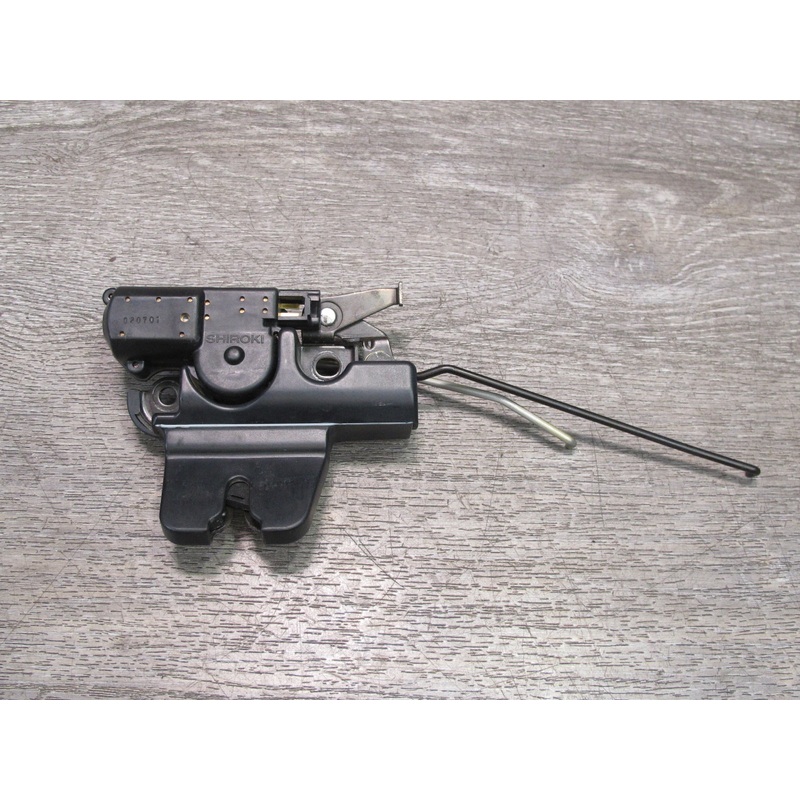 01-05 Lexus JCE10L IS300 Rear Trunk Lock Latch Actuator OEM