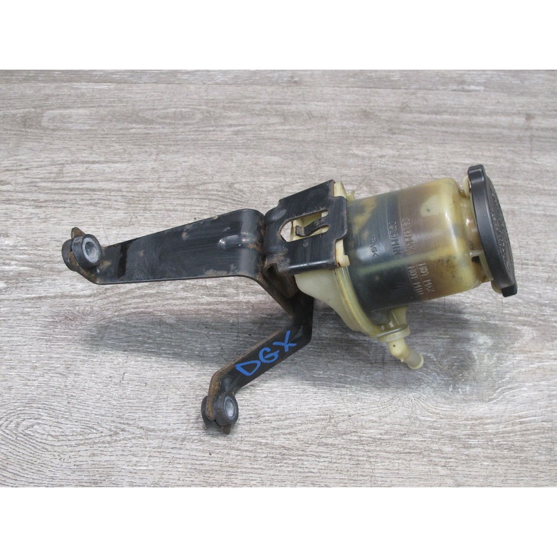 2003-2009 Lexus GX470 Power Steering Fluid Reservoir Bottle Tank W/ Bracket