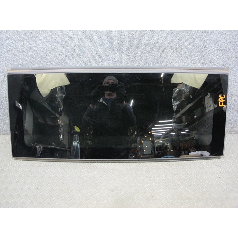 2005-2010 Porsche Cayenne 955 Center Middle Panoramic Roof Glass