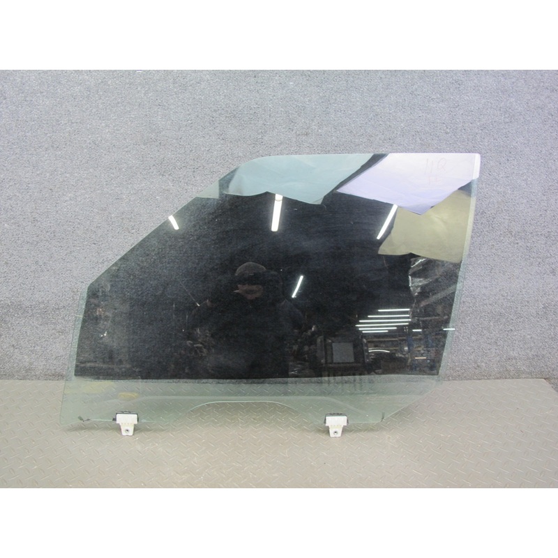 2011-2017 Infiniti QX56 QX80 Front Left Driver Side Door Glass Window