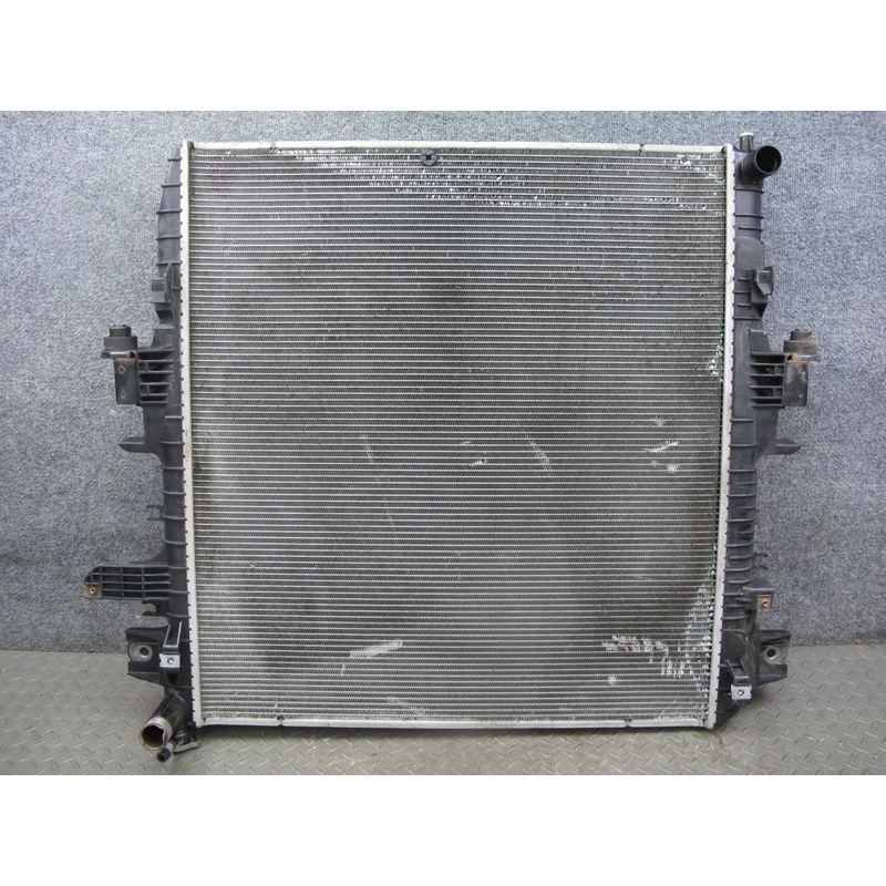 2011-2020 Infiniti QX56 QX80 5.6L V8 Engine Motor Cooling Radiator
