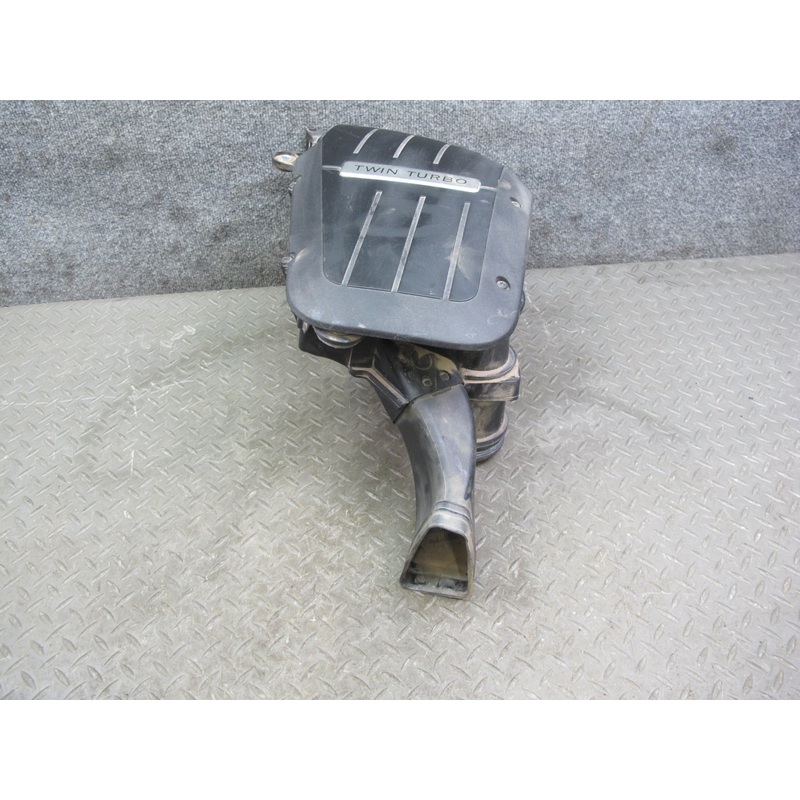 03-12 Bentley Continental 6.0L Left Air Cleaner Filter Intake Box w Sensor