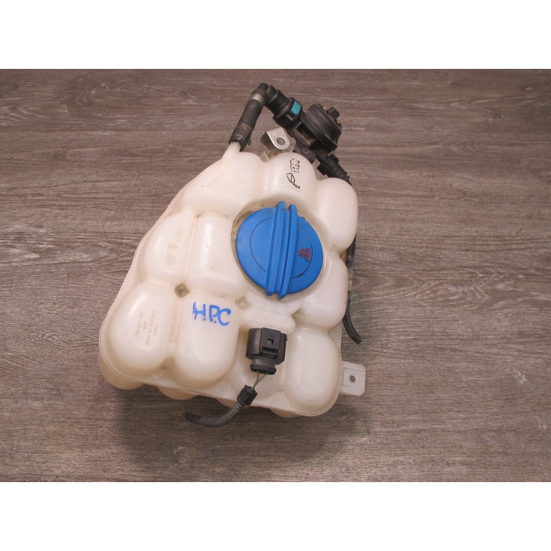 2011-2018 Porsche Cayenne 958 Engine Coolant Expansion Overflow Reservoir Tank
