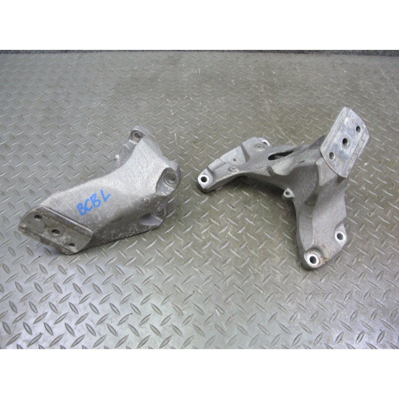 03-10 Bentley Continental 6.0L Left & Right Engine Mount Bracket Set of 2