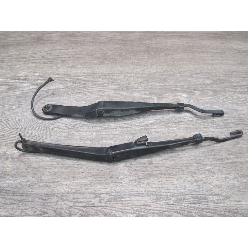 06-09 Pontiac Solstice Set of 2 Front Left & Right Wiper Arm OEM