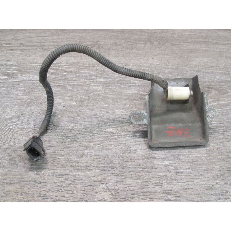 85-86 Nissan 300ZX Z31 Outside Ambient Temperature Sensor 27710-01P02 OEM