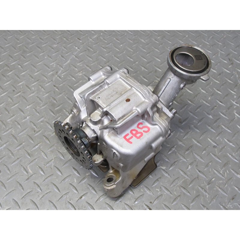12-18 BMW F12 F13 N63 Engine Motor Oil Pump 7612772 OEM