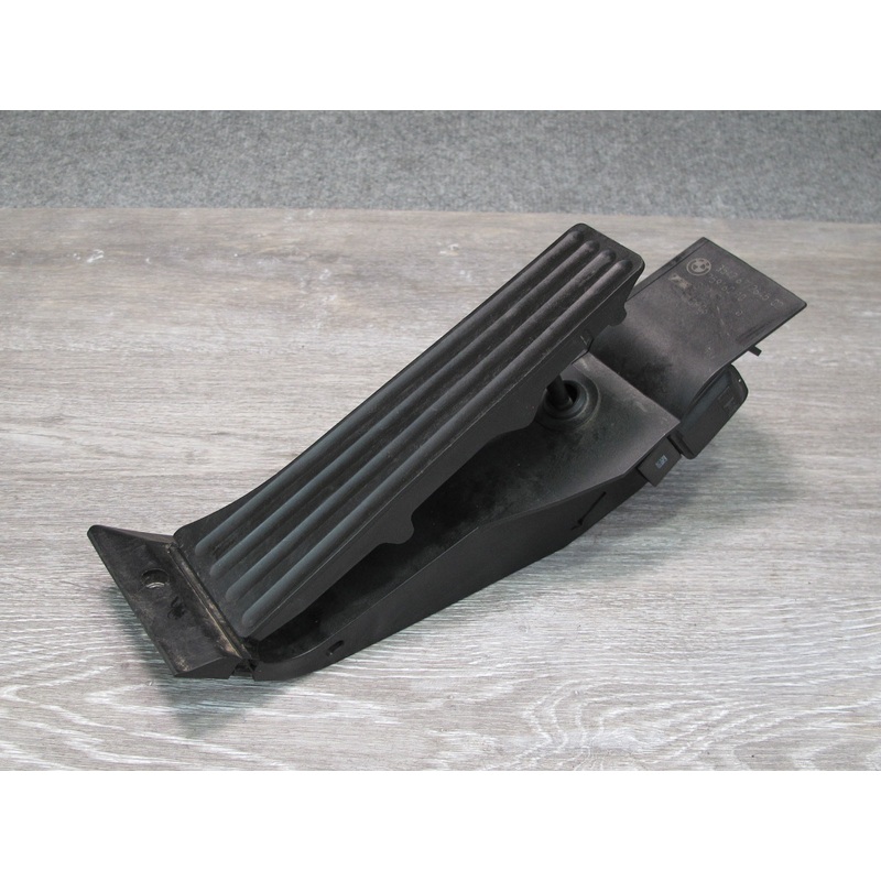 2006-2010 BMW E63 E64 A/T Gas Acceleration Pedal 6772645