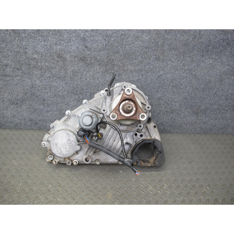 2010-2011 BMW E72 X6 AWD Hybrid ATC700 Transfer Case Box w Motor
