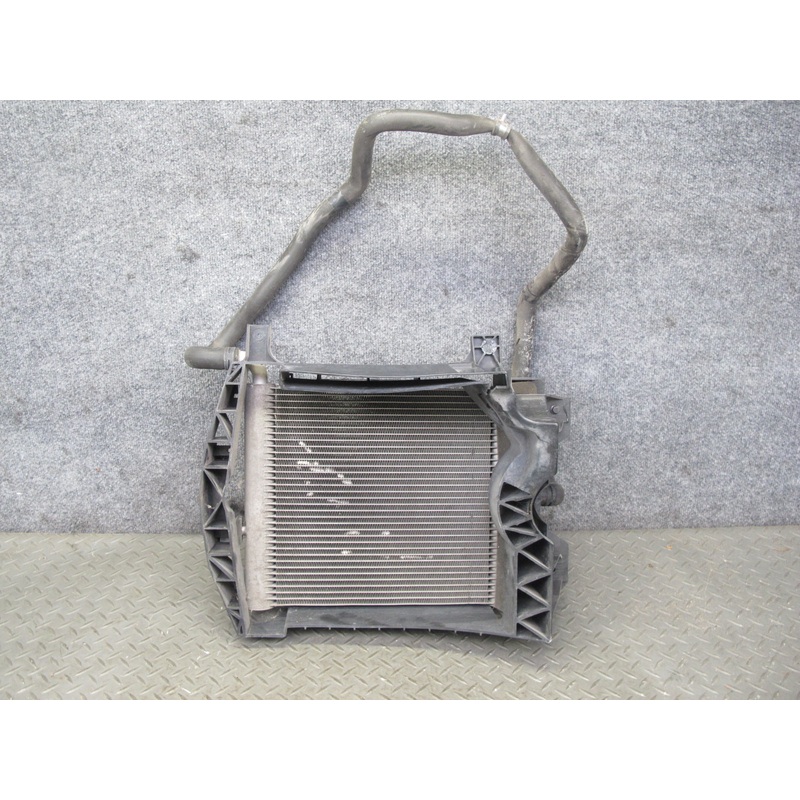 2013-2017 Range Rover L405 5.0L Right Auxiliary AUX Radiator Oil Cooler w Hose