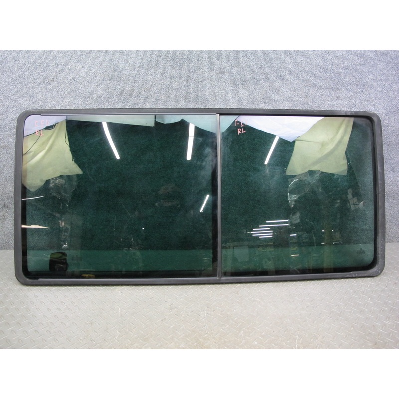01-03 VW Eurovan T4 Center Middle Left Movable Glass Window OEM