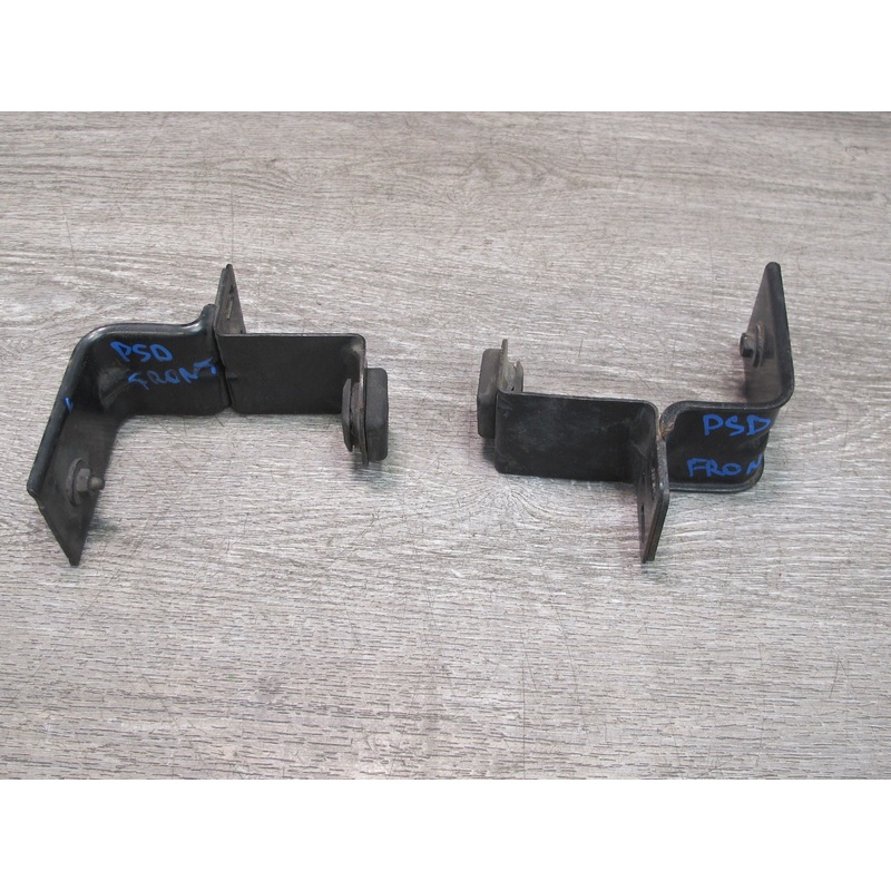 06-09 Pontiac Solstice Set of 2 Radiator Upper Mount Bracket Holder OEM