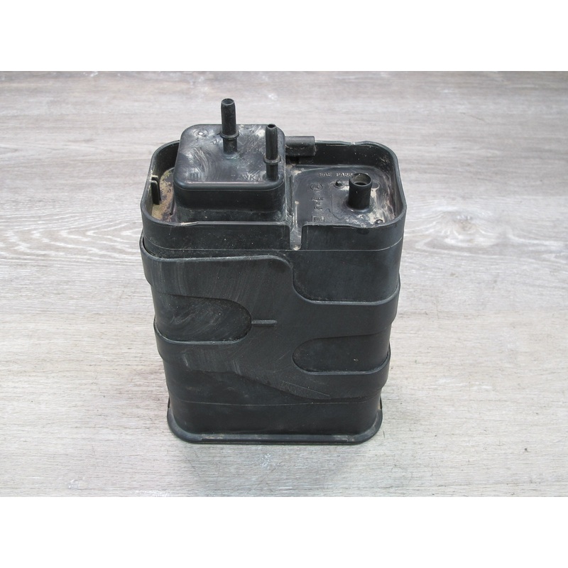 1998 Chevrolet Camaro Fuel Evap Vapor Charcoal Canister w Bracket OEM