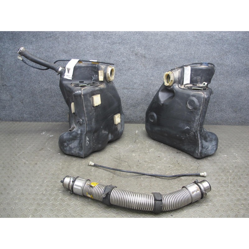 2004-2009 Cadillac XLR Right Left Gas Fuel Tank Reservoir W/ Cross Over Tube Set