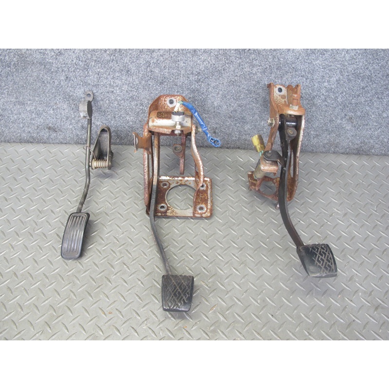 85-89 Toyota MR2 M/T Manual Transmission Gas Clutch Brake Pedal Set OEM