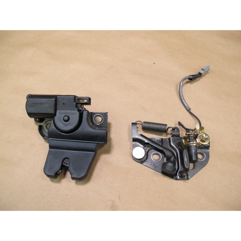 98-00 Lexus UCF20 LS400 Trunk Lock Latch & Lock Latch Striker Set OEM