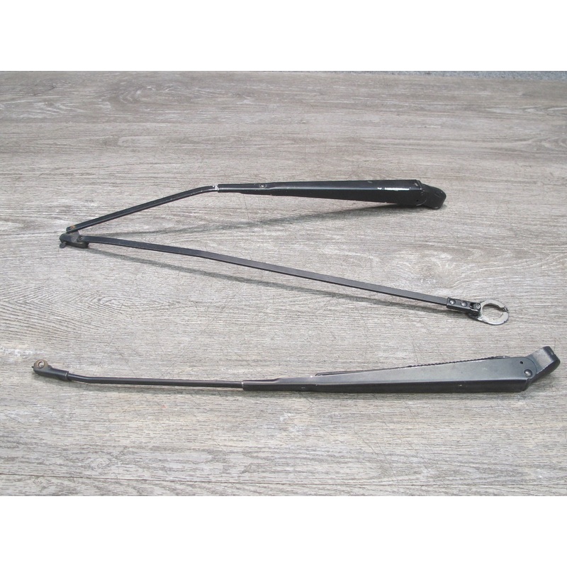 75-82 Triumph TR7 Set of 2 Front Left & Right Wiper Arm OEM