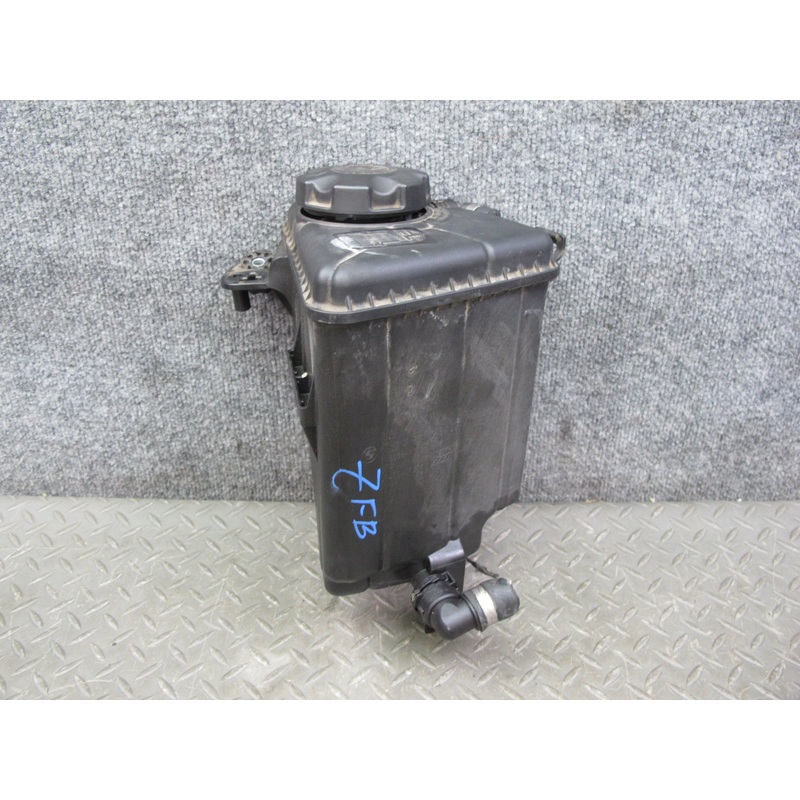 11-16 BMW F07 F10 F11 550i Engine Expansion Overflow Reservoir Tank 7601948 OEM
