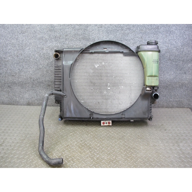 1999 BMW E36 2.8L M52 Engine Radiator Oil Cooler Shroud Reservoir Assembly OEM