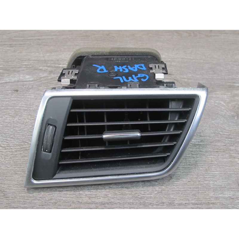 2012-2015 Mercedes W166 X166 Dash Front Right A/C Air Vent 1668300254