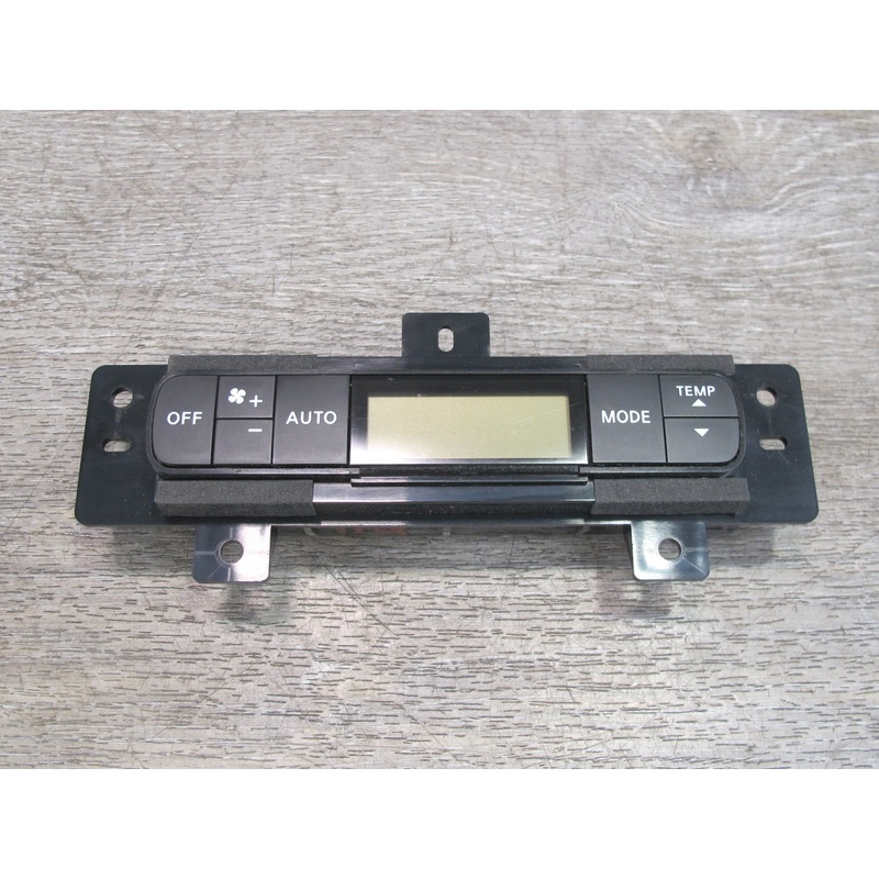 2015-2017 Infiniti QX80 Rear Center Console A/C Climate Control Switch