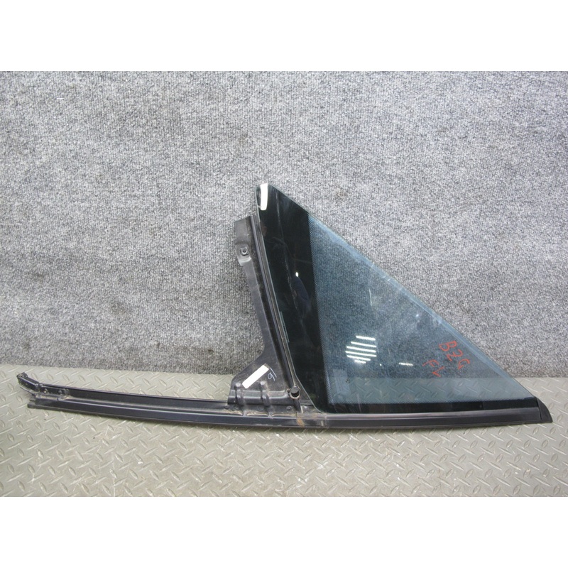 96-02 BMW E36/7 Z3 Roadster Front Left Vent Window Glass w Bracket OEM