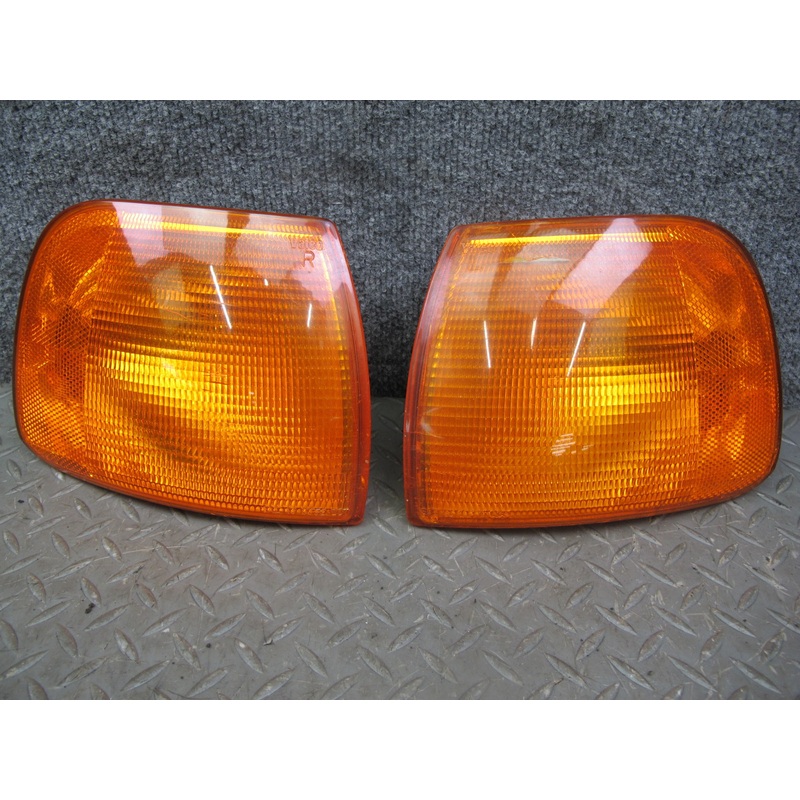 99-03 VW Eurovan T4 Set of 2 Front Turn Signal Park Corner Light Lamp OEM