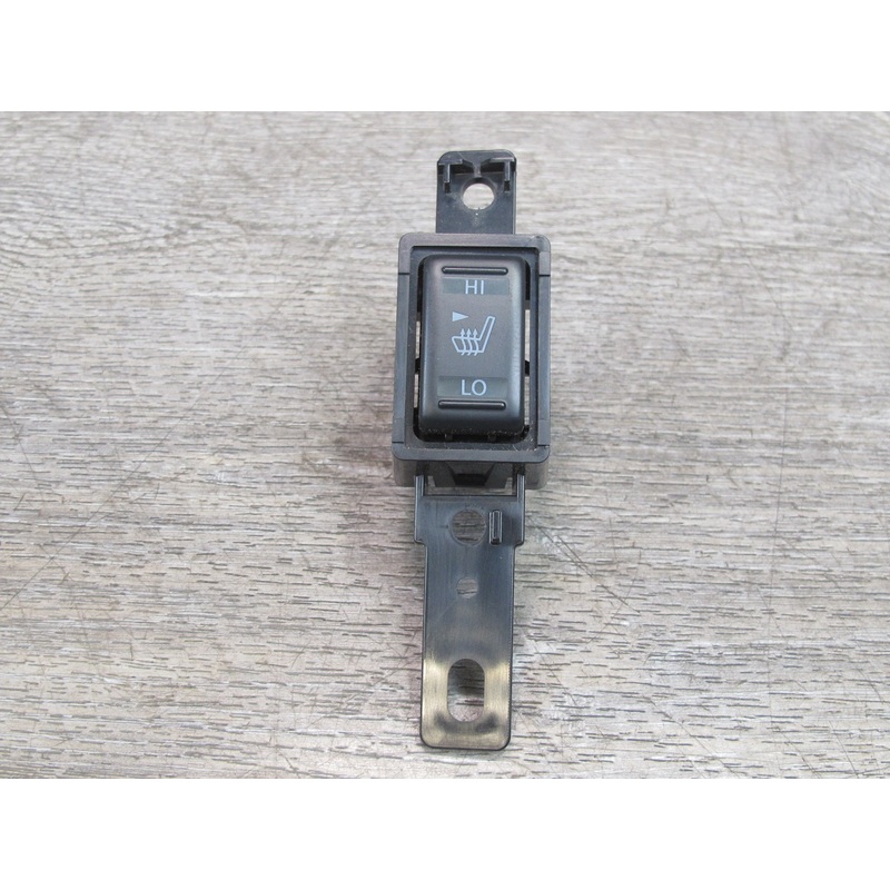 2011-2017 Infiniti QX56 QX80 Rear Right Side Heated Seat Control Switch Button