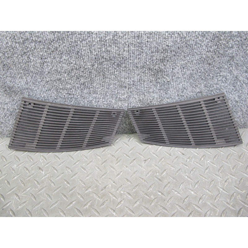 86-91 Mercedes W126 Set of 2 Dash Front Left & Right Grille Trim Cover OEM