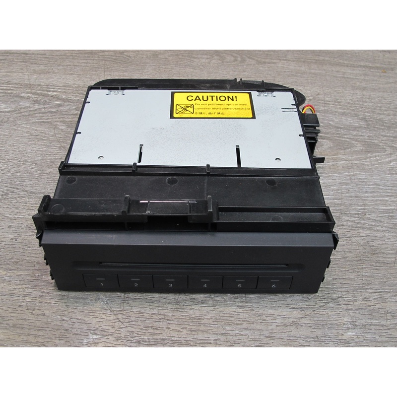 05-11 Mercedes R171 Slk-class CD Changer Player 2118703889 OEM