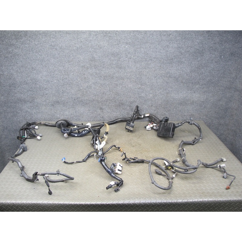 2005 Nissan 350Z VQ35DE RWD Conv GT M/T Engine Bay Wire Harness w Fuse Box OEM
