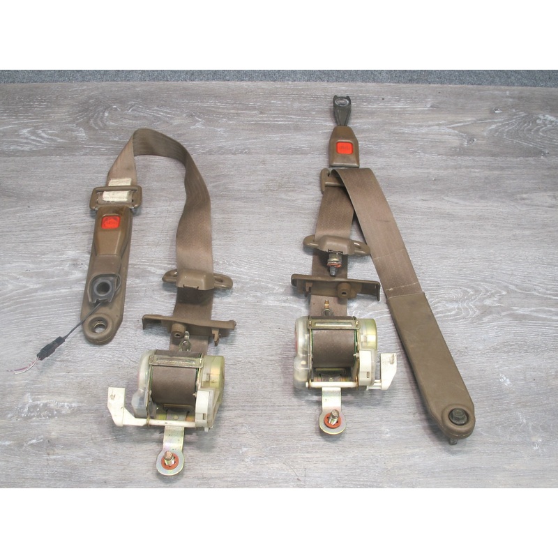 86-88 TOYOTA SUPRA MK3 FRONT LEFT & RIGHT SIDE SEATBELT RETRACTOR W/ BUCKLE SET OEM