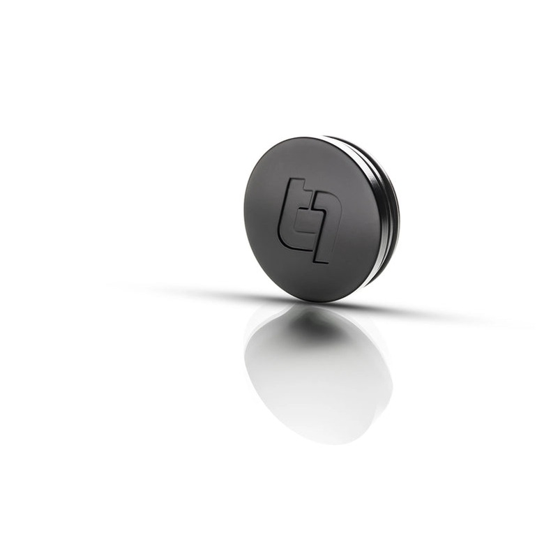 Titan 7 Centercap - Single in Machine Black